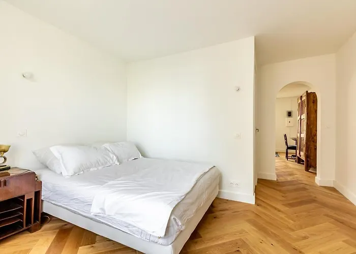 Parisian In The 5th * Paříž